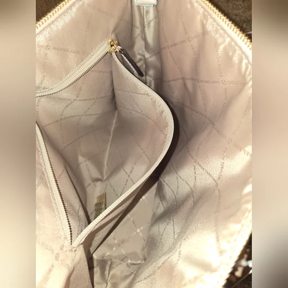 NWT Michael Kors Charlotte Signature Logo Metallic Tote Bag - Picture 6 of 10